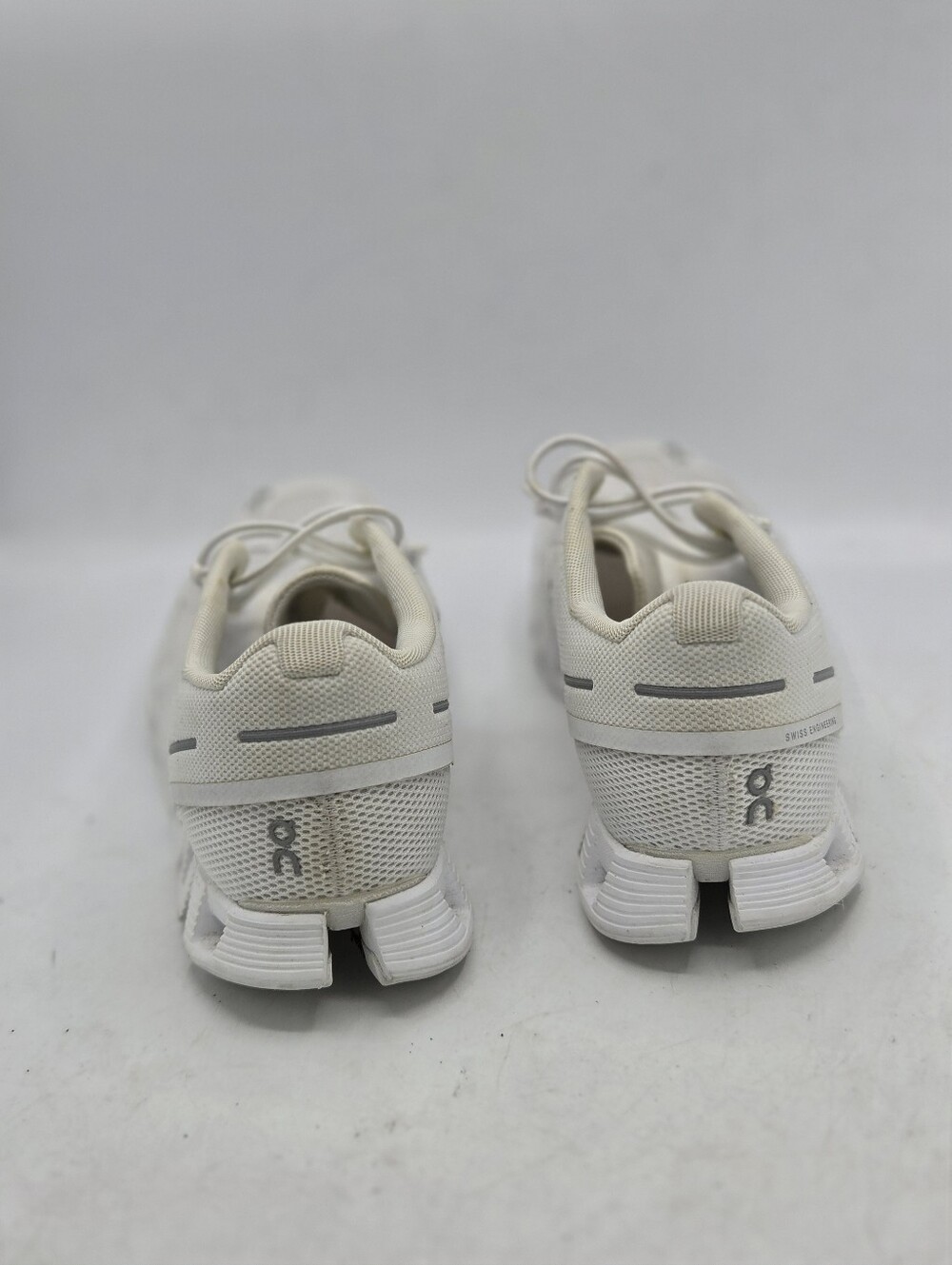 On Running Cloud 5 All White Sneakers Lightweight Running Shoes Womens W5 - Picture 8 of 16